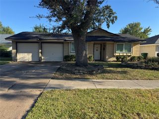 5814 Viking Drive, Houston, TX 77092