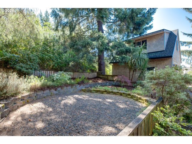 5300 NETARTS Hwy, Tillamook, OR 97141