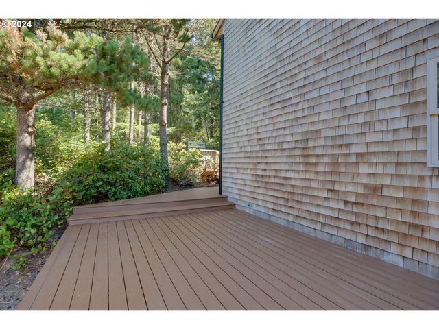 5300 NETARTS Hwy, Tillamook, OR 97141