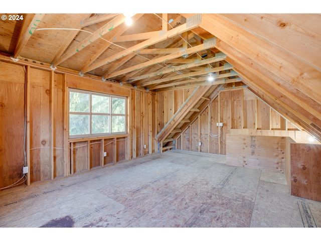 5300 NETARTS Hwy, Tillamook, OR 97141