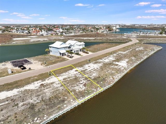132 Laguna Isles Dr 9, Port Aransas, TX 78373