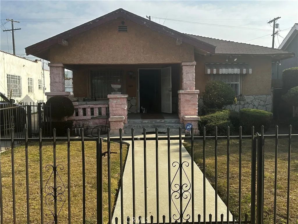 3612 S Gramercy Place, Los Angeles, CA 90018