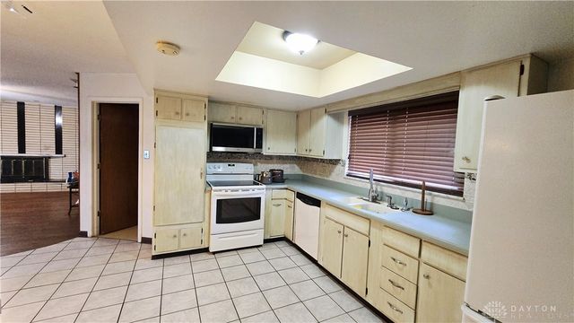 3306 Burgoyne Drive, Dayton, OH 45405