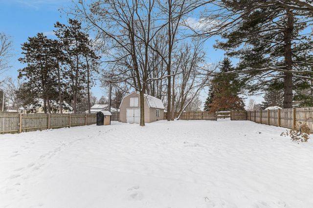 33 Fuller Street, Saranac, MI 48881