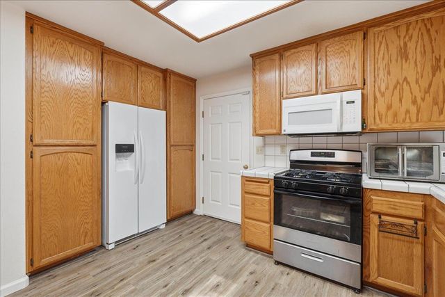 5524 Daisy Dr, Pollock Pines, CA 95726