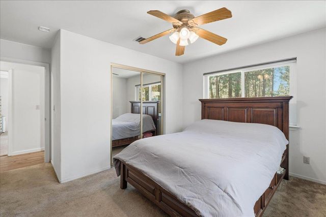 5524 Daisy Dr, Pollock Pines, CA 95726