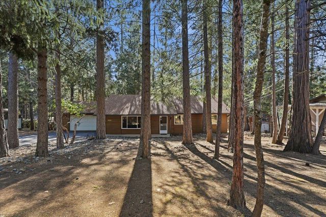5524 Daisy Dr, Pollock Pines, CA 95726