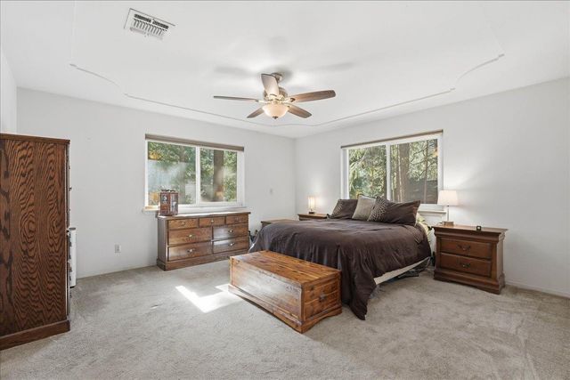 5524 Daisy Dr, Pollock Pines, CA 95726