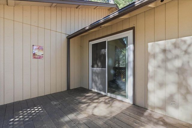 5524 Daisy Dr, Pollock Pines, CA 95726