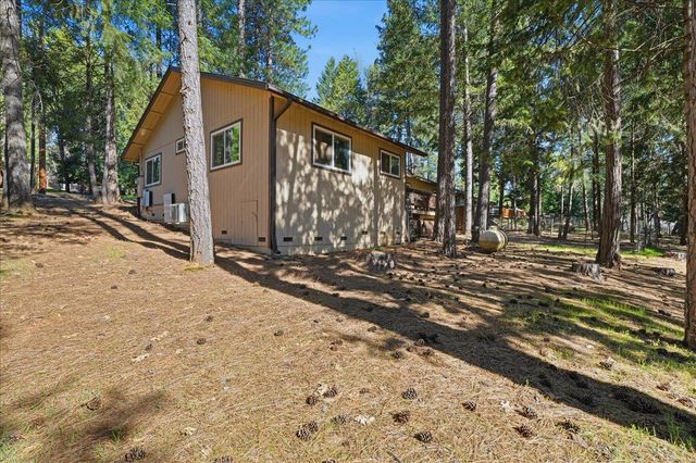 5524 Daisy Dr, Pollock Pines, CA 95726