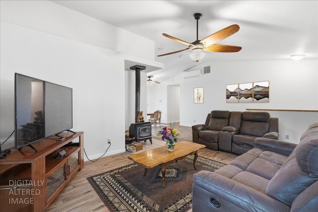 5524 Daisy Dr, Pollock Pines, CA 95726