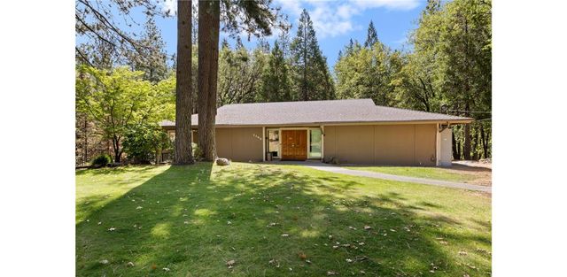 5524 Daisy Dr, Pollock Pines, CA 95726
