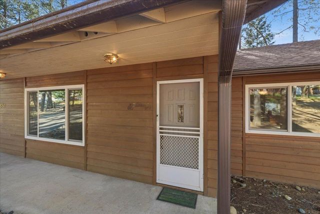 5524 Daisy Dr, Pollock Pines, CA 95726