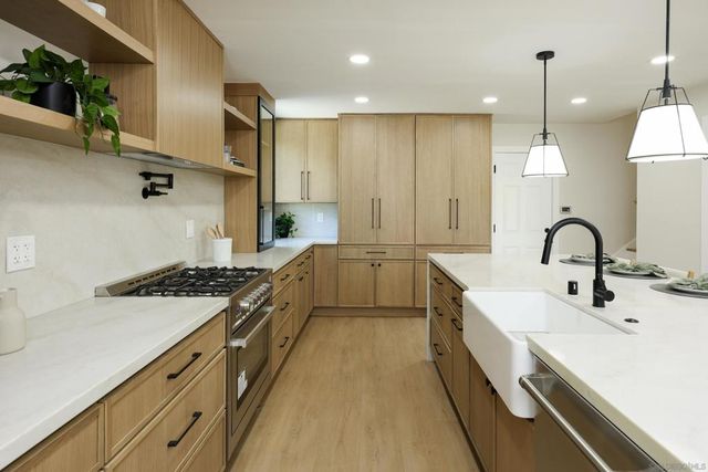 9948 Courtyard Dr, San Diego, CA 92131