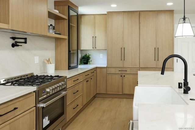 9948 Courtyard Dr, San Diego, CA 92131