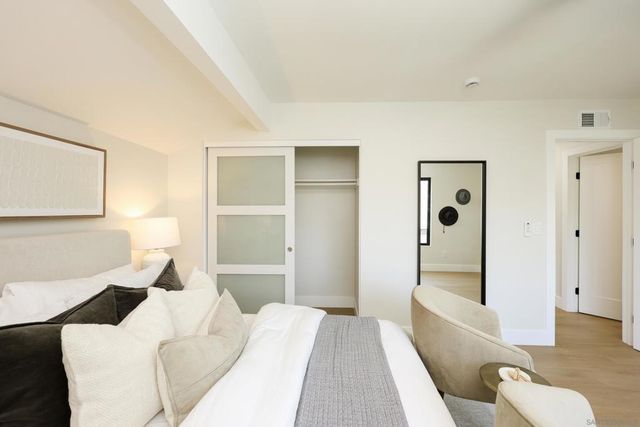 9948 Courtyard Dr, San Diego, CA 92131