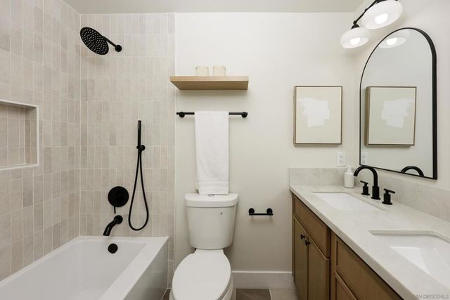 9948 Courtyard Dr, San Diego, CA 92131