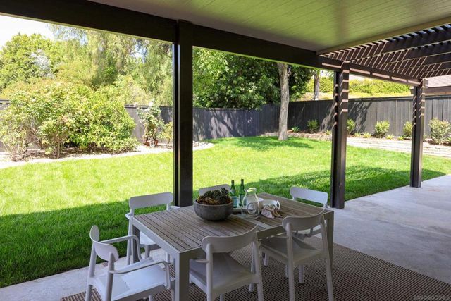9948 Courtyard Dr, San Diego, CA 92131