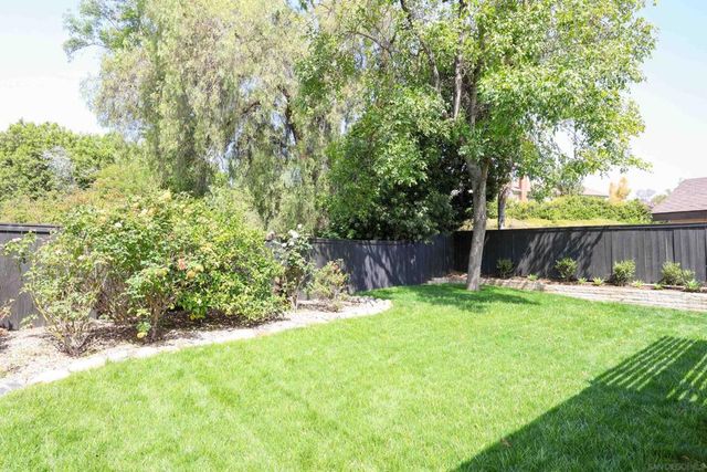 9948 Courtyard Dr, San Diego, CA 92131