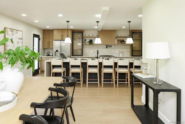 9948 Courtyard Dr, San Diego, CA 92131