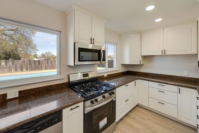 8845 Kelsey Dr, Elk Grove, CA 95624