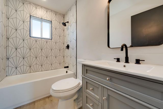 8845 Kelsey Dr, Elk Grove, CA 95624