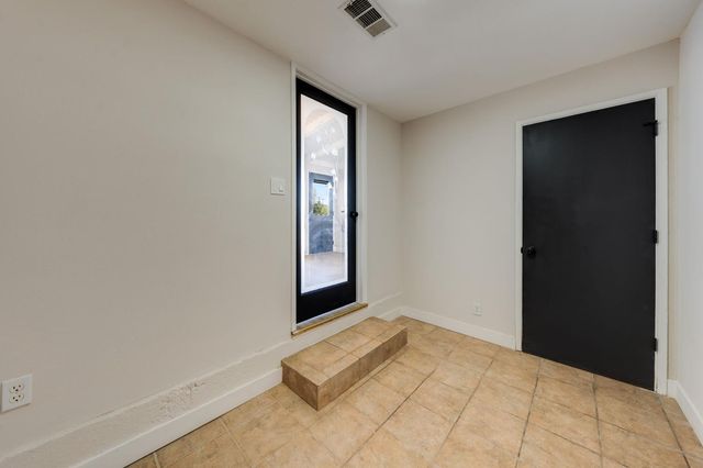 8845 Kelsey Dr, Elk Grove, CA 95624