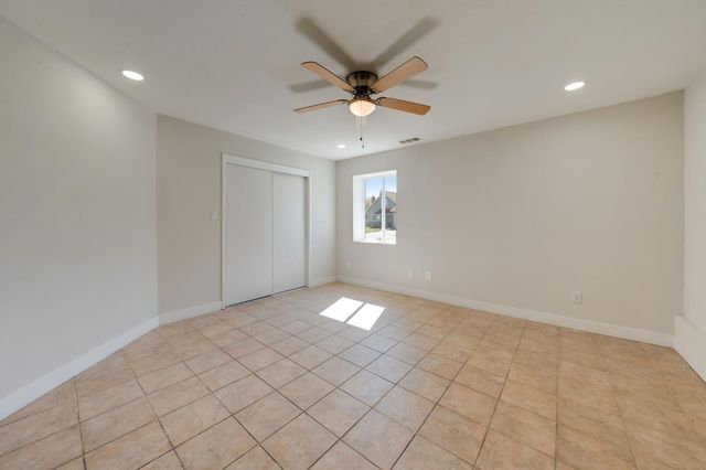 8845 Kelsey Dr, Elk Grove, CA 95624