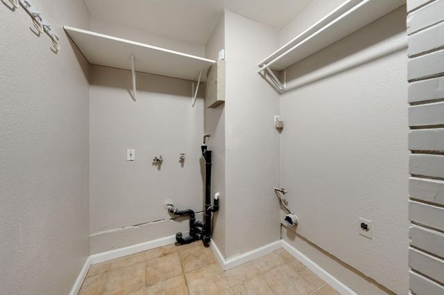 8845 Kelsey Dr, Elk Grove, CA 95624