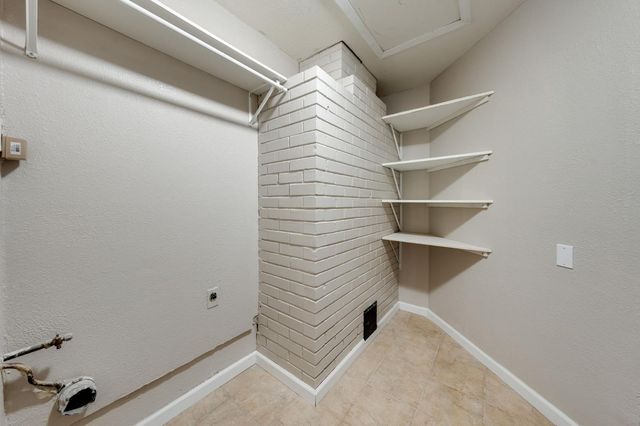 8845 Kelsey Dr, Elk Grove, CA 95624