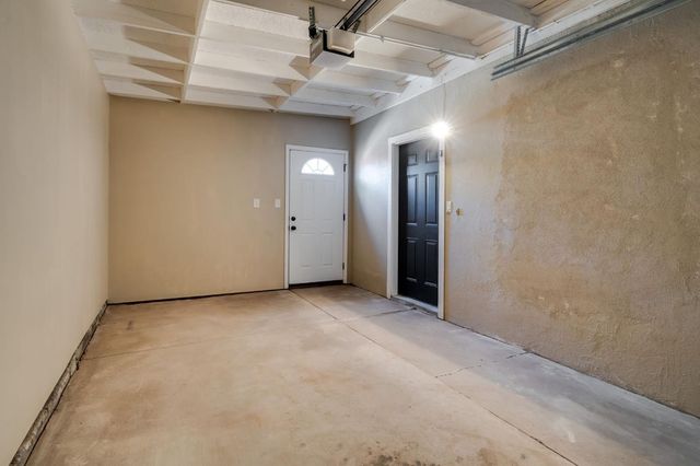 8845 Kelsey Dr, Elk Grove, CA 95624