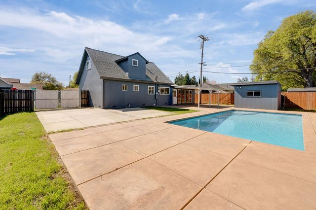 8845 Kelsey Dr, Elk Grove, CA 95624