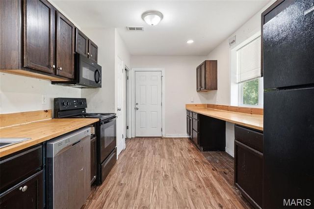 201 Wooster Drive, St Louis, MO 63135