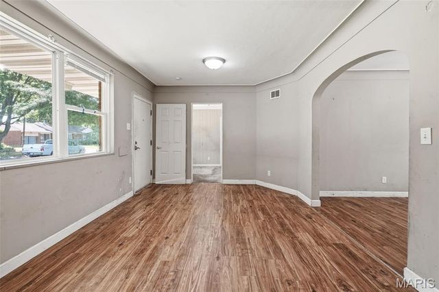 201 Wooster Drive, St Louis, MO 63135