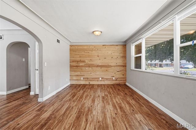 201 Wooster Drive, St Louis, MO 63135