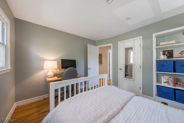 380 Charnwood Rd, New Providence Boro, NJ 07974