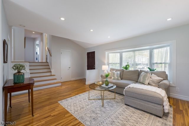 380 Charnwood Rd, New Providence Boro, NJ 07974