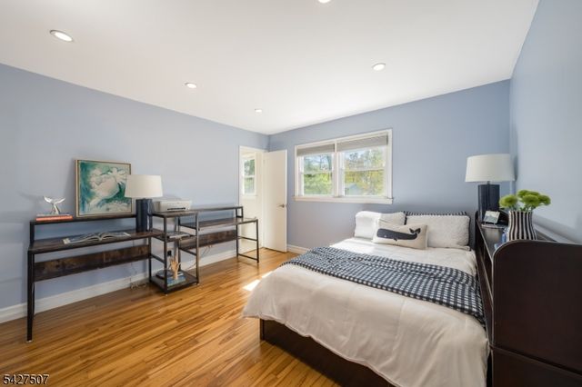 380 Charnwood Rd, New Providence Boro, NJ 07974