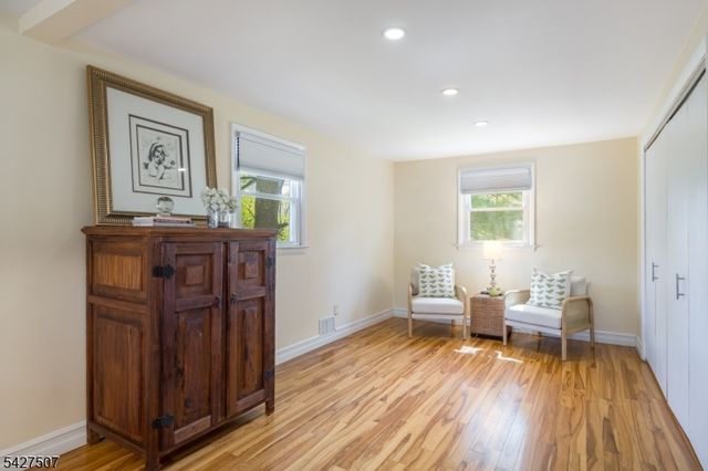 380 Charnwood Rd, New Providence Boro, NJ 07974