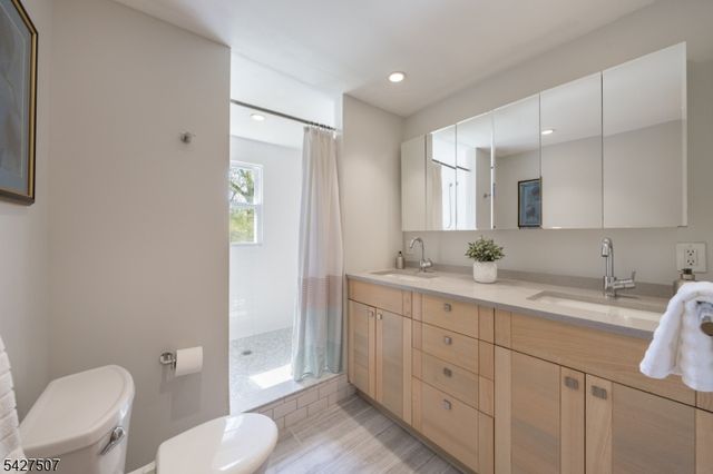 380 Charnwood Rd, New Providence Boro, NJ 07974