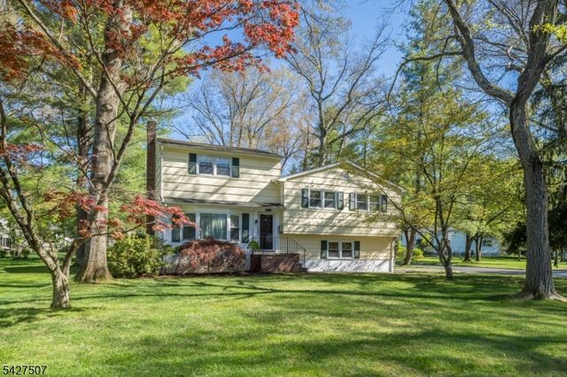 380 Charnwood Rd, New Providence Boro, NJ 07974