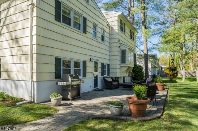 380 Charnwood Rd, New Providence Boro, NJ 07974