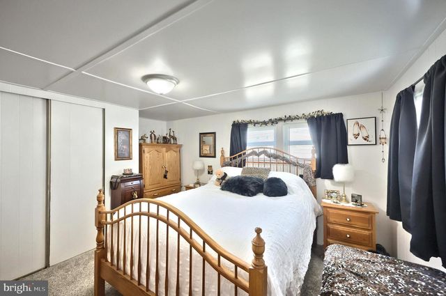 4 MILL ST, York, PA 17406