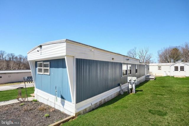 4 MILL ST, York, PA 17406