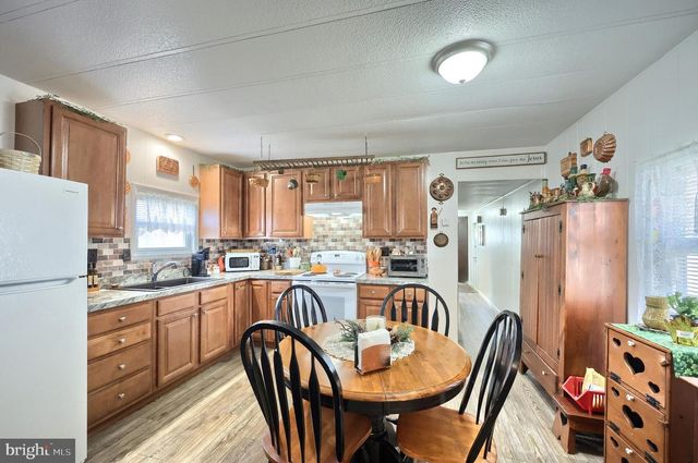 4 MILL ST, York, PA 17406