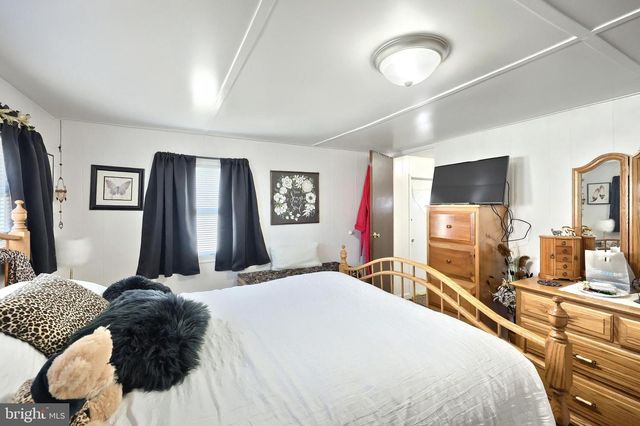 4 MILL ST, York, PA 17406