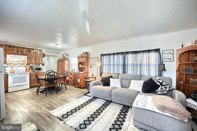 4 MILL ST, York, PA 17406