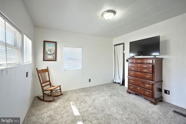 4 MILL ST, York, PA 17406