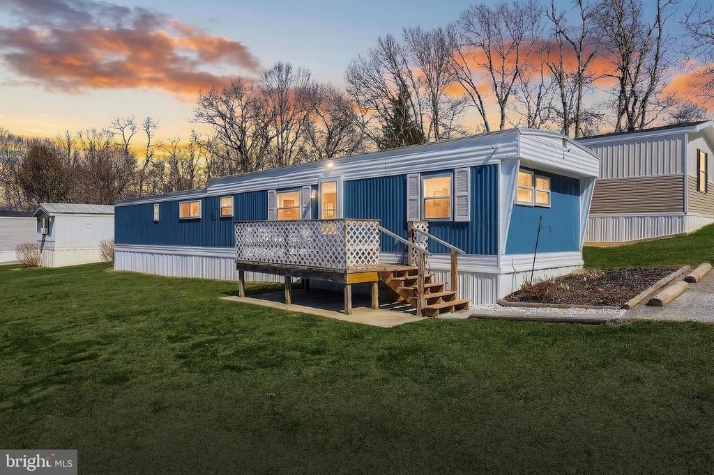 4 MILL ST, York, PA 17406