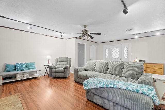 10614 CR 214, Tyler, TX 75707